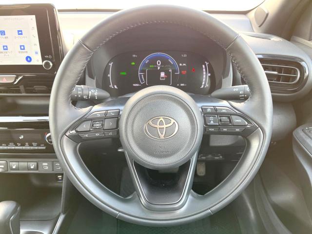 ヤリスクロス ハイブリッドZ レンタアップ 8インチディスプレイオーディオプラス 全周囲カメラ レーダークルーズ 禁煙車 パワーシート LEDヘッドライト ETC 純正18インチAW Bluetooth フルセグ(11枚目)