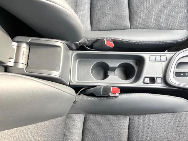 ヤリスクロス ハイブリッドZ レンタアップ 8インチディスプレイオーディオプラス 全周囲カメラ レーダークルーズ 禁煙車 パワーシート LEDヘッドライト ETC 純正18インチAW Bluetooth フルセグ(46枚目)