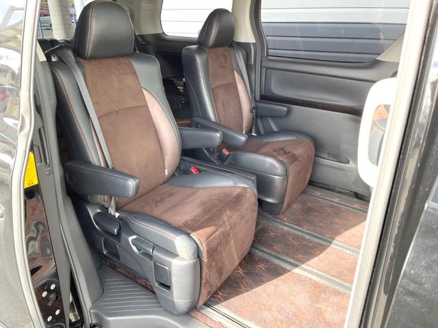 アルファード ２４０Ｓ　タイプゴールドＩＩ　７人乗り　モデリスタエアロ　純正９インチナビ　後席モニター　両側電動スライドドア　バックカメラ　禁煙車　電動リアゲート　ハーフレザーシート　コーナーセンサー　スマートキー　ＨＩＤヘッドライト　ＥＴＣ（9枚目）