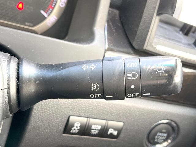 アルファード ２４０Ｓ　タイプゴールドＩＩ　７人乗り　モデリスタエアロ　純正９インチナビ　後席モニター　両側電動スライドドア　バックカメラ　禁煙車　電動リアゲート　ハーフレザーシート　コーナーセンサー　スマートキー　ＨＩＤヘッドライト　ＥＴＣ（39枚目）