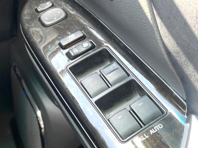 アルファード ２４０Ｓ　タイプゴールドＩＩ　７人乗り　モデリスタエアロ　純正９インチナビ　後席モニター　両側電動スライドドア　バックカメラ　禁煙車　電動リアゲート　ハーフレザーシート　コーナーセンサー　スマートキー　ＨＩＤヘッドライト　ＥＴＣ（61枚目）