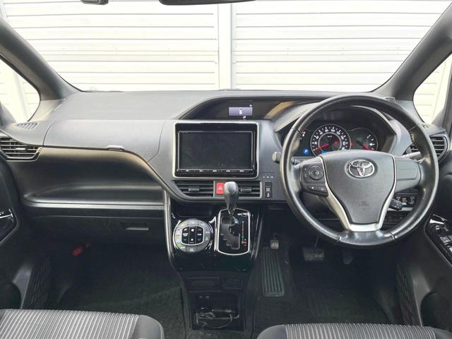 ノア Ｓｉ　両側電動ドア　バックカメラ　衝突被害軽減システム　禁煙車　ドラレコ　コーナーセンサー　スマートキー　ＬＥＤヘッド　ビルトインＥＴＣ　クルコン　純正１６インチアルミ１オーナー（2枚目）