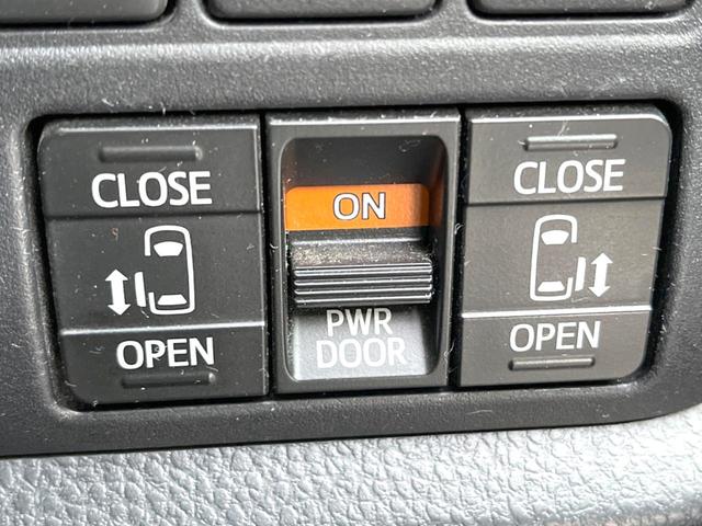 ノア Ｓｉ　両側電動ドア　バックカメラ　衝突被害軽減システム　禁煙車　ドラレコ　コーナーセンサー　スマートキー　ＬＥＤヘッド　ビルトインＥＴＣ　クルコン　純正１６インチアルミ１オーナー（4枚目）