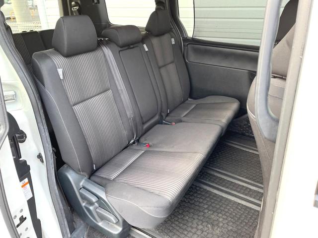 ノア Ｓｉ　両側電動ドア　バックカメラ　衝突被害軽減システム　禁煙車　ドラレコ　コーナーセンサー　スマートキー　ＬＥＤヘッド　ビルトインＥＴＣ　クルコン　純正１６インチアルミ１オーナー（9枚目）