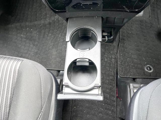 ノア Ｓｉ　両側電動ドア　バックカメラ　衝突被害軽減システム　禁煙車　ドラレコ　コーナーセンサー　スマートキー　ＬＥＤヘッド　ビルトインＥＴＣ　クルコン　純正１６インチアルミ１オーナー（42枚目）