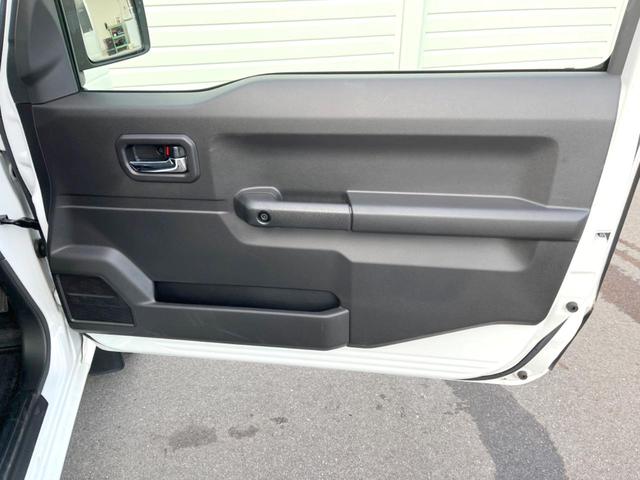 ジムニー ＸＣ　４ＷＤ　ＭＴ車　ＫＥＷＯＯＤナビ　バックカメラ　衝突被害軽減システム　禁煙車　ドラレコ　スマートキー　ＬＥＤヘッド　ビルトインＥＴＣ　クルコン　純正１６インチアルミ　車線逸脱警報　オートライト（54枚目）