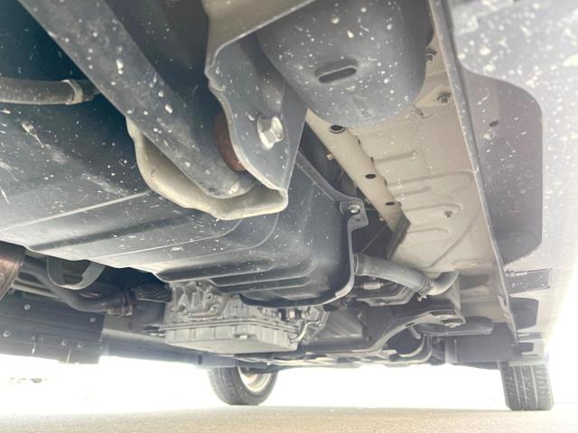 エブリイワゴン ＰＺターボスペシャル　両側電動ドア　ターボ　ｃａｒｒｏｚｚｅｒｉａナビ　バックカメラ　禁煙車　ＨＩＤヘッド　ＥＴＣ　純正１４インチアルミ　オートエアコン　Ｂｌｕｅｔｏｏｔｈ　ＣＤ　ＤＶＤ再生　フルセグ（20枚目）