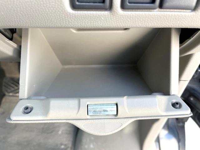 エブリイワゴン ＰＺターボスペシャル　両側電動ドア　ターボ　ｃａｒｒｏｚｚｅｒｉａナビ　バックカメラ　禁煙車　ＨＩＤヘッド　ＥＴＣ　純正１４インチアルミ　オートエアコン　Ｂｌｕｅｔｏｏｔｈ　ＣＤ　ＤＶＤ再生　フルセグ（42枚目）