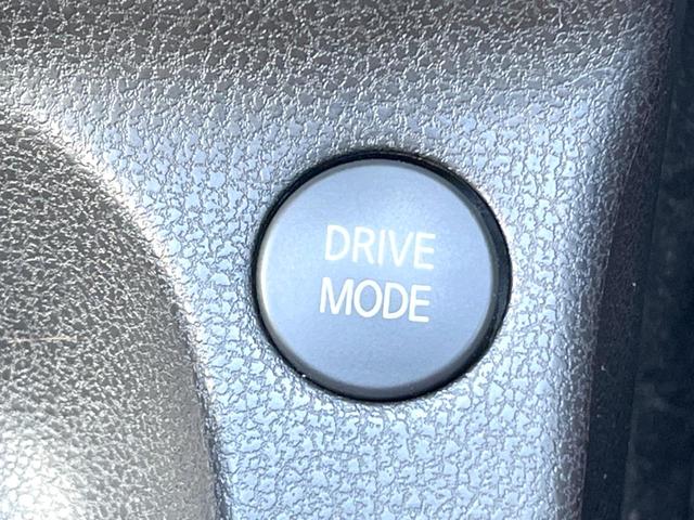 �y�h���C�u���[�h�X�C�b�`�z�R���t�H�[�g�ȏ�薡����X�|�[�e�B�ȏ�薡�܂ŃX�C�b�`��Ő؂�ւ��\�B�V�[����C���ɍ��킹�����[�h��I�ׂ΁A�����̃h���C�u������w�y�����Ȃ�܂���