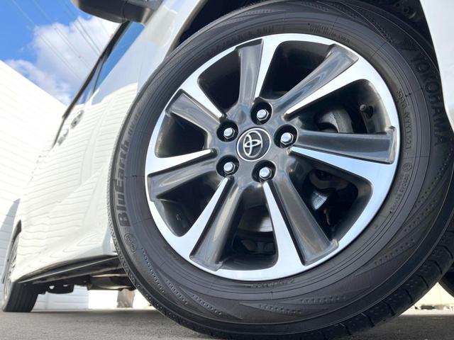 ヴォクシー ＺＳ　７人乗り　純正１０インチナビ　バックカメラ　電動スライドドア　衝突被害軽減システム　スマートキー　ＬＥＤヘッドライト　ＥＴＣ　クルコン　純正１６インチＡＷ　オートハイビーム　オートライト　１オーナー（16枚目）