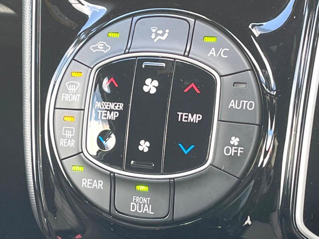 ヴォクシー ＺＳ　７人乗り　純正１０インチナビ　バックカメラ　電動スライドドア　衝突被害軽減システム　スマートキー　ＬＥＤヘッドライト　ＥＴＣ　クルコン　純正１６インチＡＷ　オートハイビーム　オートライト　１オーナー（30枚目）