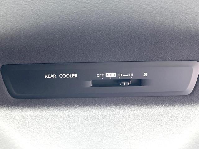 ヴォクシー ＺＳ　７人乗り　純正１０インチナビ　バックカメラ　電動スライドドア　衝突被害軽減システム　スマートキー　ＬＥＤヘッドライト　ＥＴＣ　クルコン　純正１６インチＡＷ　オートハイビーム　オートライト　１オーナー（41枚目）