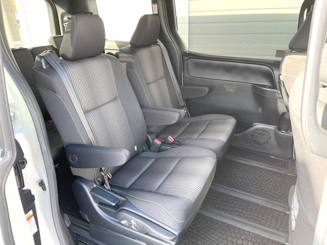 ヴォクシー ＺＳ　７人乗り　純正１０インチナビ　バックカメラ　電動スライドドア　衝突被害軽減システム　スマートキー　ＬＥＤヘッドライト　ＥＴＣ　クルコン　純正１６インチＡＷ　オートハイビーム　オートライト　１オーナー（45枚目）