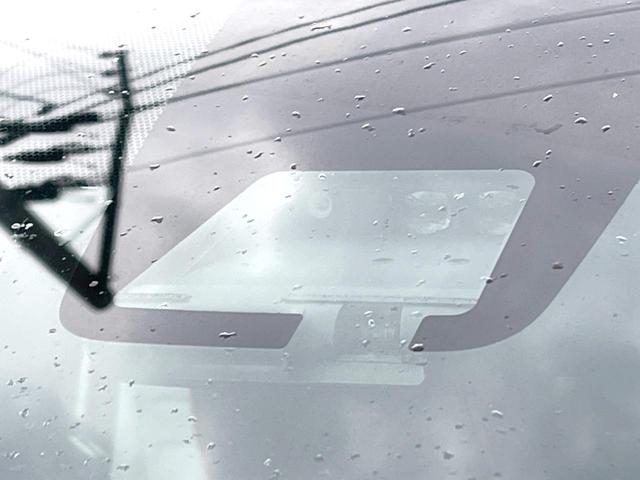 ヴォクシー ＺＳ　両側電動ドア　純正ＳＤナビ　後席モニター　バックカメラ　衝突被害軽減システム　禁煙車　ドラレコ　スマートキー　ＬＥＤヘッド　ビルトインＥＴＣ　クルコン　純正１６インチアルミ　オートハイビーム（7枚目）