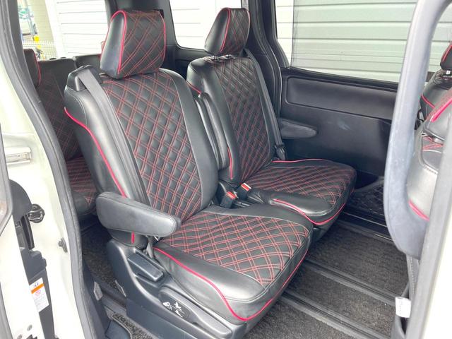 ヴォクシー ＺＳ　両側電動ドア　純正ＳＤナビ　後席モニター　バックカメラ　衝突被害軽減システム　禁煙車　ドラレコ　スマートキー　ＬＥＤヘッド　ビルトインＥＴＣ　クルコン　純正１６インチアルミ　オートハイビーム（9枚目）