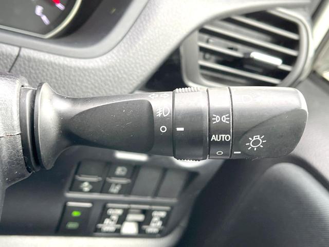 ヴォクシー ＺＳ　両側電動ドア　純正ＳＤナビ　後席モニター　バックカメラ　衝突被害軽減システム　禁煙車　ドラレコ　スマートキー　ＬＥＤヘッド　ビルトインＥＴＣ　クルコン　純正１６インチアルミ　オートハイビーム（47枚目）