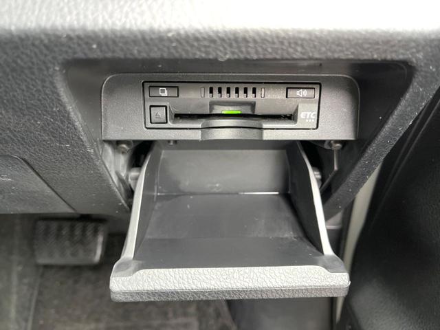 ヴォクシー ＺＳ　両側電動ドア　純正ＳＤナビ　後席モニター　バックカメラ　衝突被害軽減システム　禁煙車　ドラレコ　スマートキー　ＬＥＤヘッド　ビルトインＥＴＣ　クルコン　純正１６インチアルミ　オートハイビーム（52枚目）