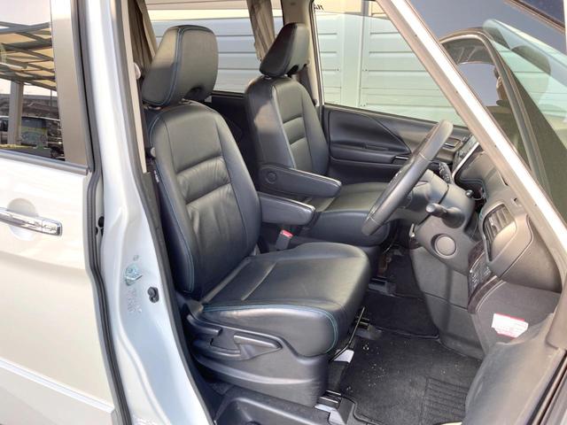 セレナ ライダー　Ｖセレクション　ブラックレザー　両側電動スライド　純正９インチナビ　後席モニター　全周囲カメラ　衝突軽減装置　プロパイロット　禁煙車　２トーンカラー　本革シート　コーナーセンサー　スマートキー　ＬＥＤ　ＥＴＣ　デジタルインナーミラー（52枚目）