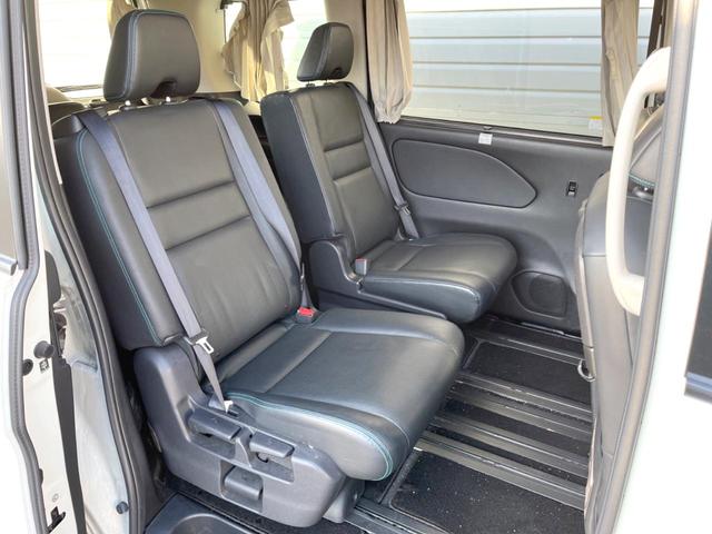 セレナ ライダー　Ｖセレクション　ブラックレザー　両側電動スライド　純正９インチナビ　後席モニター　全周囲カメラ　衝突軽減装置　プロパイロット　禁煙車　２トーンカラー　本革シート　コーナーセンサー　スマートキー　ＬＥＤ　ＥＴＣ　デジタルインナーミラー（53枚目）