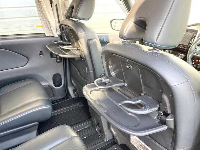 セレナ ライダー　Ｖセレクション　ブラックレザー　両側電動スライド　純正９インチナビ　後席モニター　全周囲カメラ　衝突軽減装置　プロパイロット　禁煙車　２トーンカラー　本革シート　コーナーセンサー　スマートキー　ＬＥＤ　ＥＴＣ　デジタルインナーミラー（66枚目）