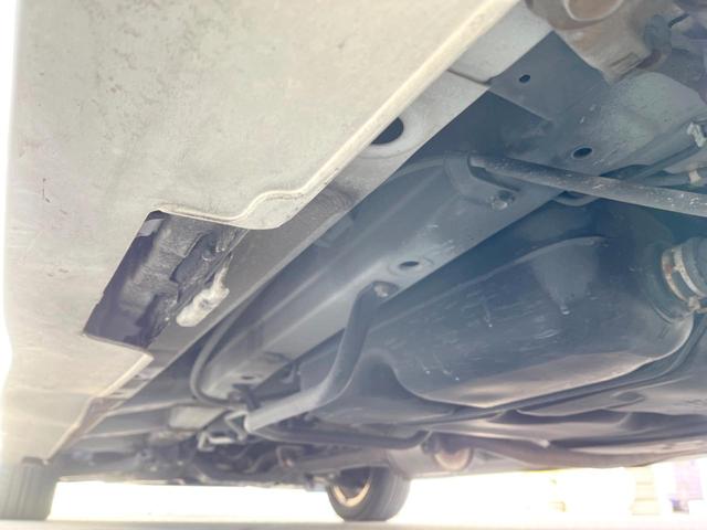 ステップワゴンスパーダ Ｚ　純正ナビ　バックカメラ　両側電動スライドドア　禁煙車　ＨＩＤヘッドライト　ＥＴＣ　純正１６インチＡＷ　オートライト　オートエアコン　ＣＤ／ＤＶＤ再生　地デジ　ＨＩＤフォグ（22枚目）