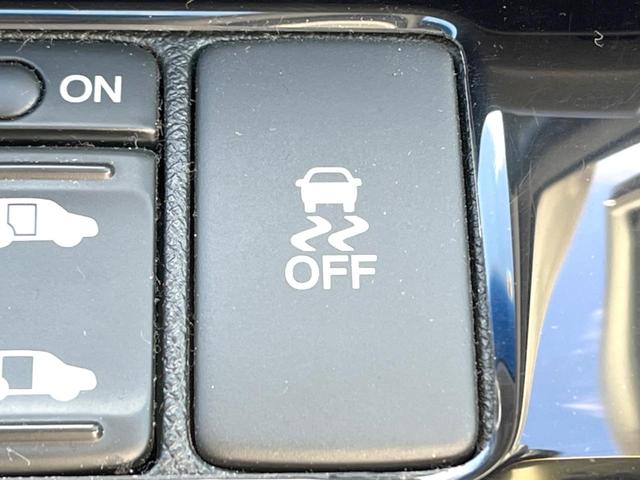 ステップワゴンスパーダ Ｚ　純正ナビ　バックカメラ　両側電動スライドドア　禁煙車　ＨＩＤヘッドライト　ＥＴＣ　純正１６インチＡＷ　オートライト　オートエアコン　ＣＤ／ＤＶＤ再生　地デジ　ＨＩＤフォグ（29枚目）