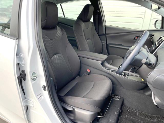 プリウス SセーフティプラスII 後期 純正ディスプレイオーディオ バックカメラ 衝突被害軽減システム レーダークルーズ 禁煙車 ドラレコ コーナーセンサー スマートキー LEDヘッド ビルトインETC 純正15インチアルミ フルセグ(9枚目)