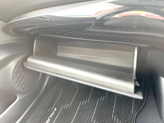 プリウス SセーフティプラスII 後期 純正ディスプレイオーディオ バックカメラ 衝突被害軽減システム レーダークルーズ 禁煙車 ドラレコ コーナーセンサー スマートキー LEDヘッド ビルトインETC 純正15インチアルミ フルセグ(47枚目)