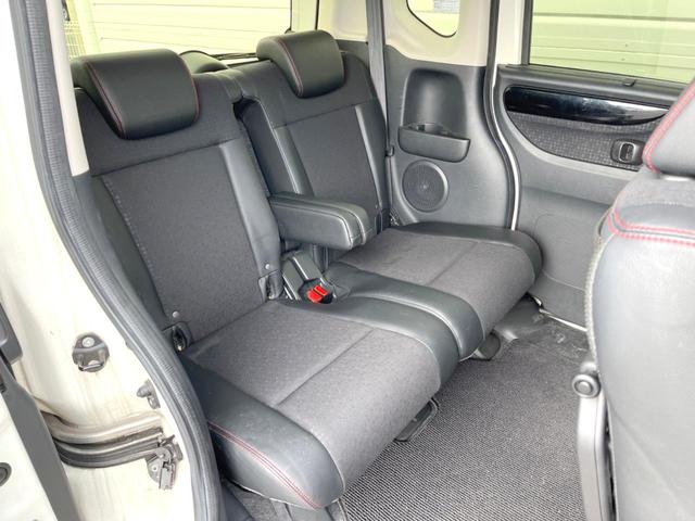 Ｎ－ＢＯＸカスタム ２トーンカラースタイル　ＧターボＳＳパッケージ　純正８インチナビ　両側電動ドア　バックカメラ　衝突被害軽減システム　禁煙車　２トーンカラー　ハーフレザーシート　スマートキー　ＬＥＤヘッドライト　ＥＴＣ　クルコン　純正１５インチアルミ（9枚目）