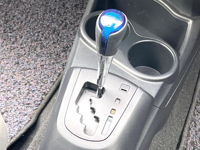 アクア Ｓ　純正ナビ　バックカメラ　衝突被害軽減システム　禁煙車　スマートキー　ＥＴＣ　オートハイビーム　車線逸脱警報　オートライト　オートエアコン　Ｂｌｕｅｔｏｏｔｈ　ＣＤ　地デジ（24枚目）