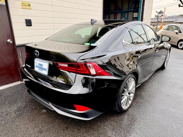 ＩＳ ＩＳ３００ｈ　バージョンＬ　純正ナビ　フルセグＴＶ　Ｂカメラ　サンルーフ　レザーシート　シートヒーター　シートエアコン　クルコン　ドラレコ　ＥＴＣ　禁煙車　自社買取車（11枚目）