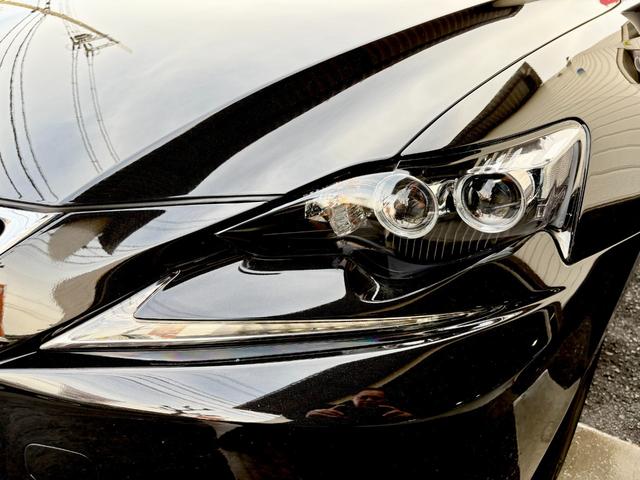 ＩＳ ＩＳ３００ｈ　バージョンＬ　純正ナビ　フルセグＴＶ　Ｂカメラ　サンルーフ　レザーシート　シートヒーター　シートエアコン　クルコン　ドラレコ　ＥＴＣ　禁煙車　自社買取車（17枚目）