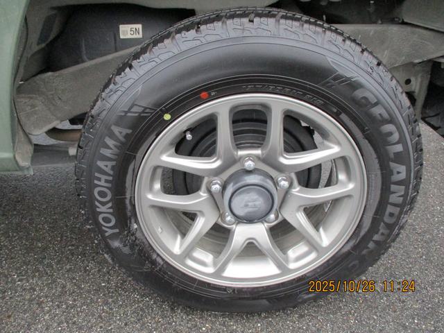 ジムニー ＸＣ　　４ＷＤ　純正ナビ　バックカメラ　ＥＴＣ　バックカメラ　オートライト　純正ナビ　プッシュスタート　シートヒーター　オートエアコン　衝突被害軽減システム　４ＷＤ　横滑り防止機能　盗難防止システム（41枚目）