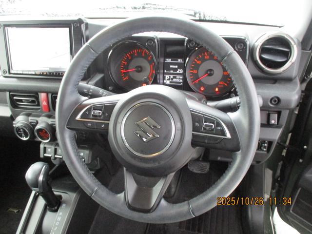 ジムニー ＸＣ　　４ＷＤ　純正ナビ　バックカメラ　ＥＴＣ　バックカメラ　オートライト　純正ナビ　プッシュスタート　シートヒーター　オートエアコン　衝突被害軽減システム　４ＷＤ　横滑り防止機能　盗難防止システム（49枚目）