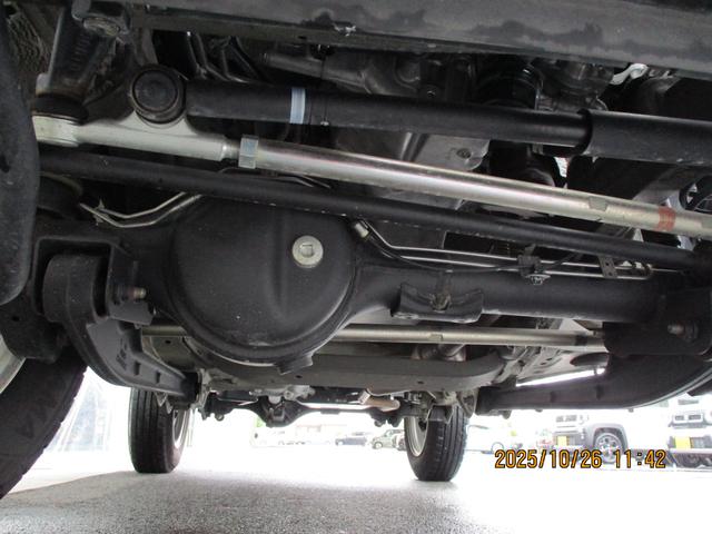 ジムニー ＸＣ　　４ＷＤ　純正ナビ　バックカメラ　ＥＴＣ　バックカメラ　オートライト　純正ナビ　プッシュスタート　シートヒーター　オートエアコン　衝突被害軽減システム　４ＷＤ　横滑り防止機能　盗難防止システム（72枚目）
