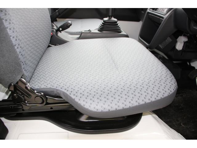 キャリイトラック KCエアコン・パワステ農繁 7型 5MT 4WD デフロック オートライト 衝突被害軽減システム 4WD アイドリングストップ 横滑り防止機能 衝突安全ボディ(6枚目)