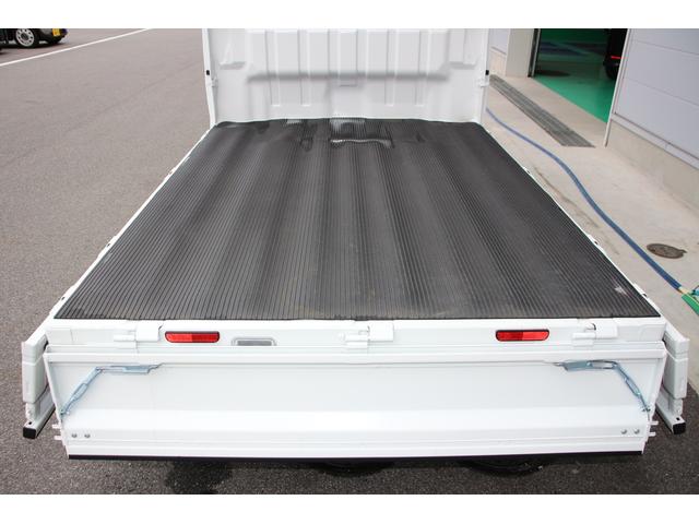 キャリイトラック KCエアコン・パワステ農繁 7型 5MT 4WD デフロック オートライト 衝突被害軽減システム 4WD アイドリングストップ 横滑り防止機能 衝突安全ボディ(17枚目)