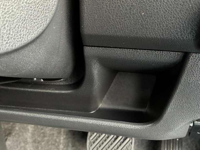 ノート ｅ－パワー　Ｘ　認定中古車走行距離無制限１年保証　ｅ－ＰＯＷＥＲ　スマートキー　全周囲カメラ　ドラレコ　ＥＴＣ　純正ナビ　フォグランプ　ワンオーナー（17枚目）