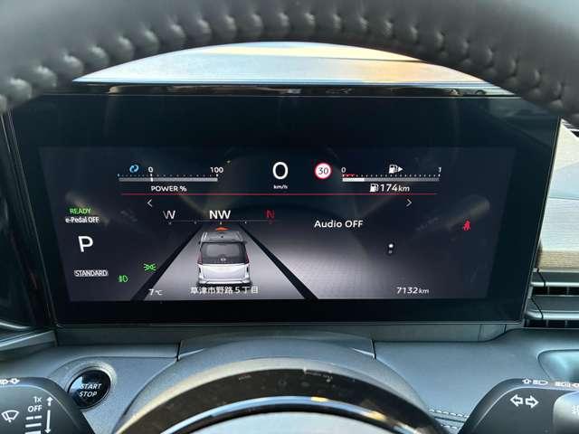 セレナ ｅ－４ＯＲＣＥ　ハイウェイスターＶ　認定中古車走行距離無制限１年保証　弊社展示試乗車　全周囲カメラ　スマートミラー　ドライブレコーダー　日産コネクトナビゲーション　ＥＴＣ２．０　ＳＯＳコール　プロパイロットパーキング　ワンオーナー（12枚目）