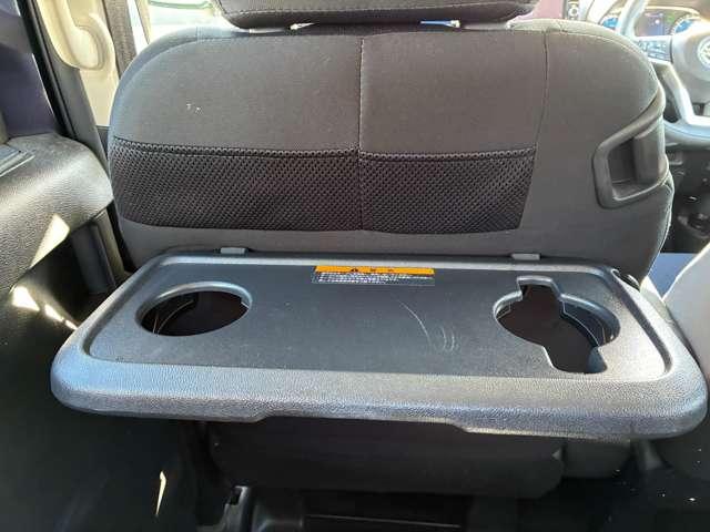 �O�ȃV�[�g�̔w������̗����ɐ܂肽���ݎ��e�[�u��������A�y�H���ɂ��֗��ł��B