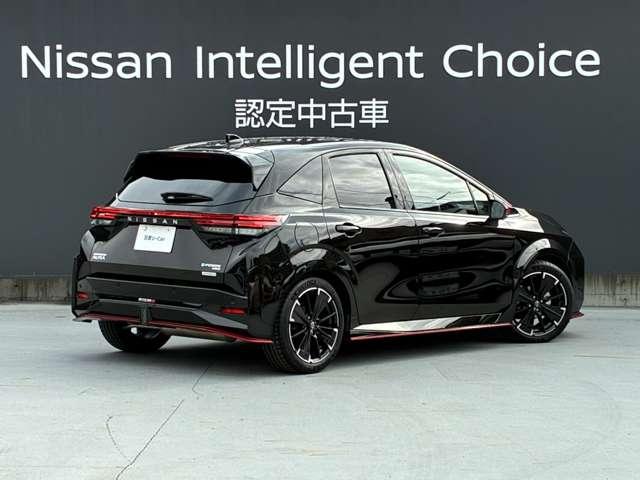 オーラ ニスモ　チューンドｅ－パワー４ＷＤ　認定中古車走行距離無制限１年保証　ＮＩＳＭＯチューン　ＢＯＳＥサウンドシステム　プロパイロット　全周囲カメラ　コネクトナビ　アルミ　フルエアロ　４ＷＤ　ＬＥＤヘッドライト　寒冷地仕様（8枚目）
