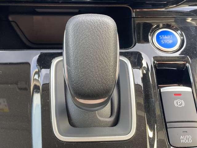 セレナ １．２　ｅ－ＰＯＷＥＲ　ハイウェイスター　Ｖ　認定中古車走行距離無制限１保証（12枚目）