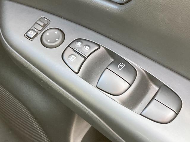 �e��X�C�b�`�ނł��B