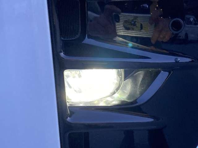 ヴォクシー 1.8 ハイブリッド ZS 煌III 走行距離無制限1年保証(10枚目)