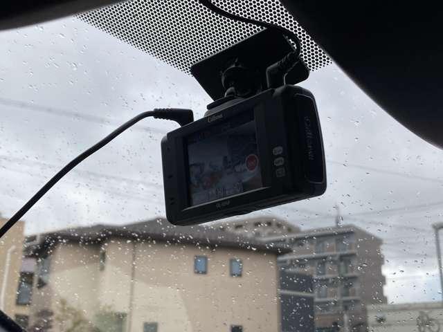 ヴォクシー 1.8 ハイブリッド ZS 煌III 走行距離無制限1年保証(13枚目)