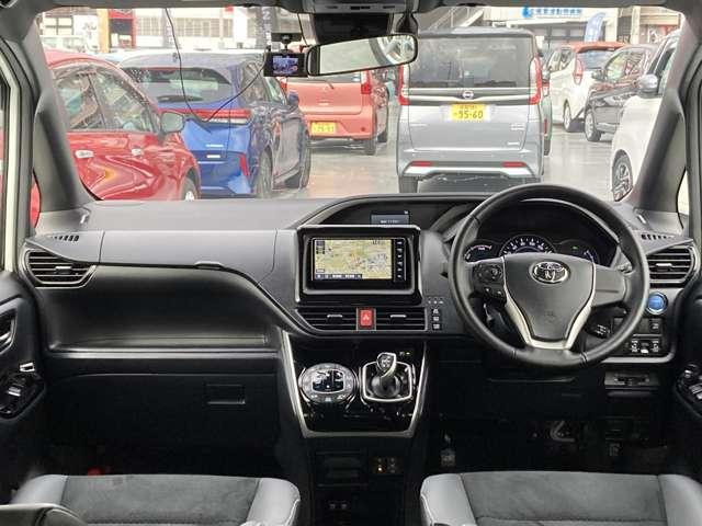 ヴォクシー 1.8 ハイブリッド ZS 煌III 走行距離無制限1年保証(17枚目)