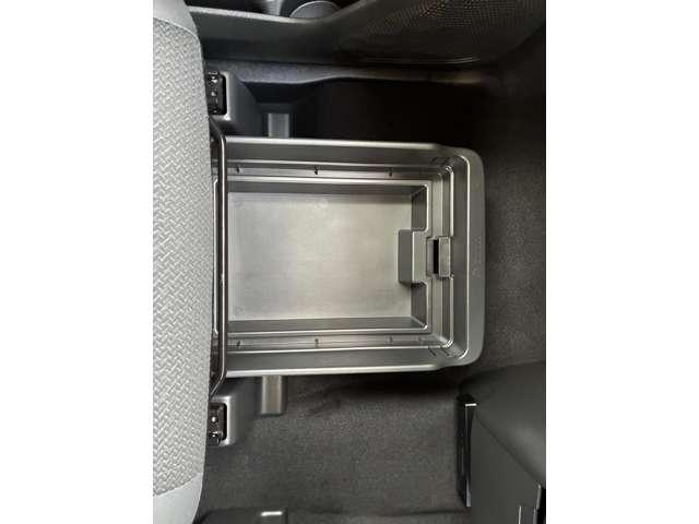 ����ȃV�[�g�A���_�[�{�b�N�X�ɂ��A�Ԍ��؃P�[�X��������Ɏ��[�\�ł��B