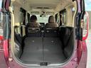 後部座席を両方倒すと、さらに収納スペースも広々♪