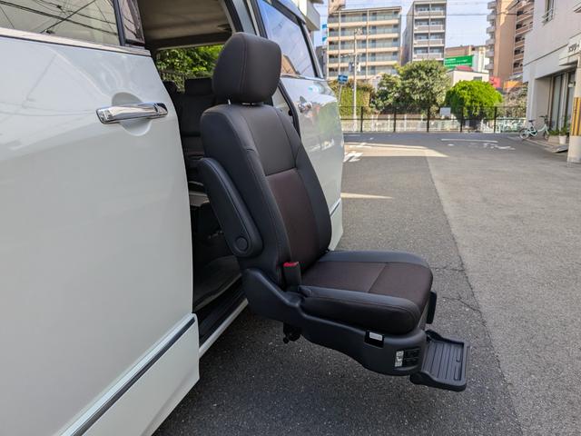 エルグランド ２５０ハイウェイスターＳ　セカンドスライドアップシート　ＨＤＤナビＴＶリアエンターテイメントシステム　アラウンドビューモニター　両側パワースライドドア　オートバックドア　ツインサンルーフ　車検整備付　ＧＯＯ鑑定ＯＢＤ診断済車両（38枚目）