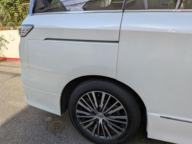 エルグランド ２５０ハイウェイスターＳ　セカンドスライドアップシート　ＨＤＤナビＴＶリアエンターテイメントシステム　アラウンドビューモニター　両側パワースライドドア　オートバックドア　ツインサンルーフ　車検整備付　ＧＯＯ鑑定ＯＢＤ診断済車両（69枚目）
